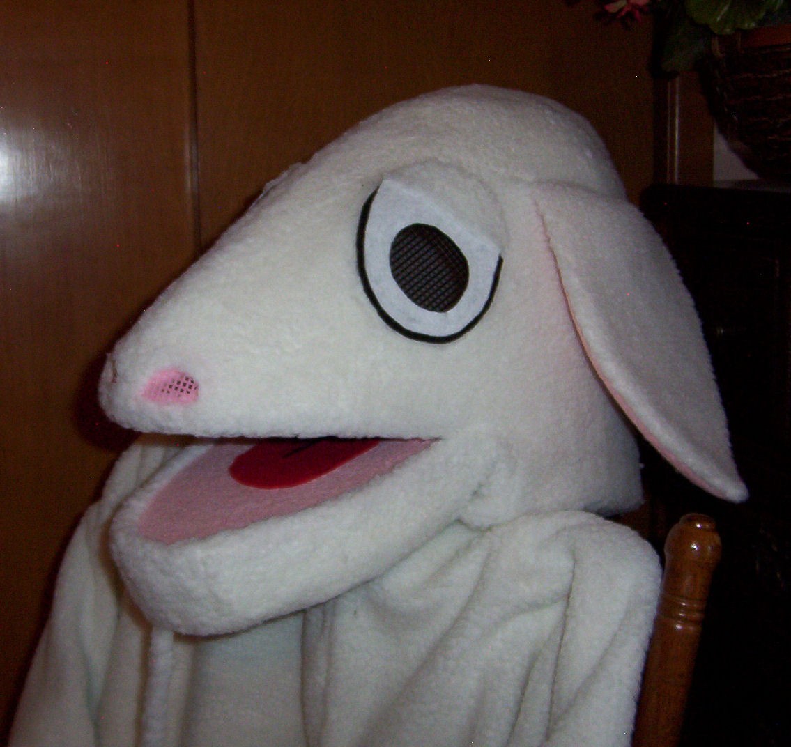 Midsize costume sheep head